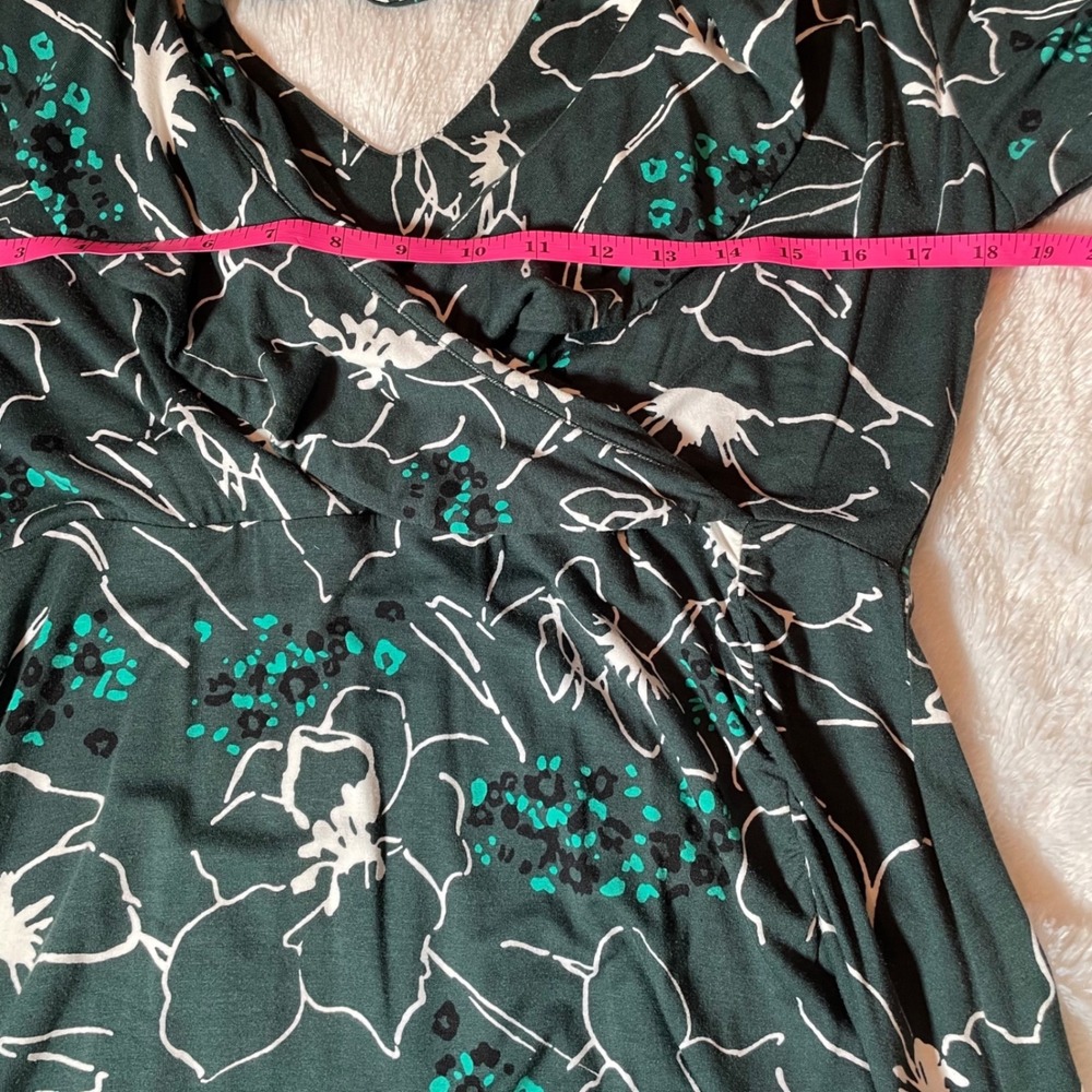 Cabi Green Floral Ruffle V-Neck Long Sleeve Wrap Dress Size M Whimsical Feminine - Picture 6 of 8